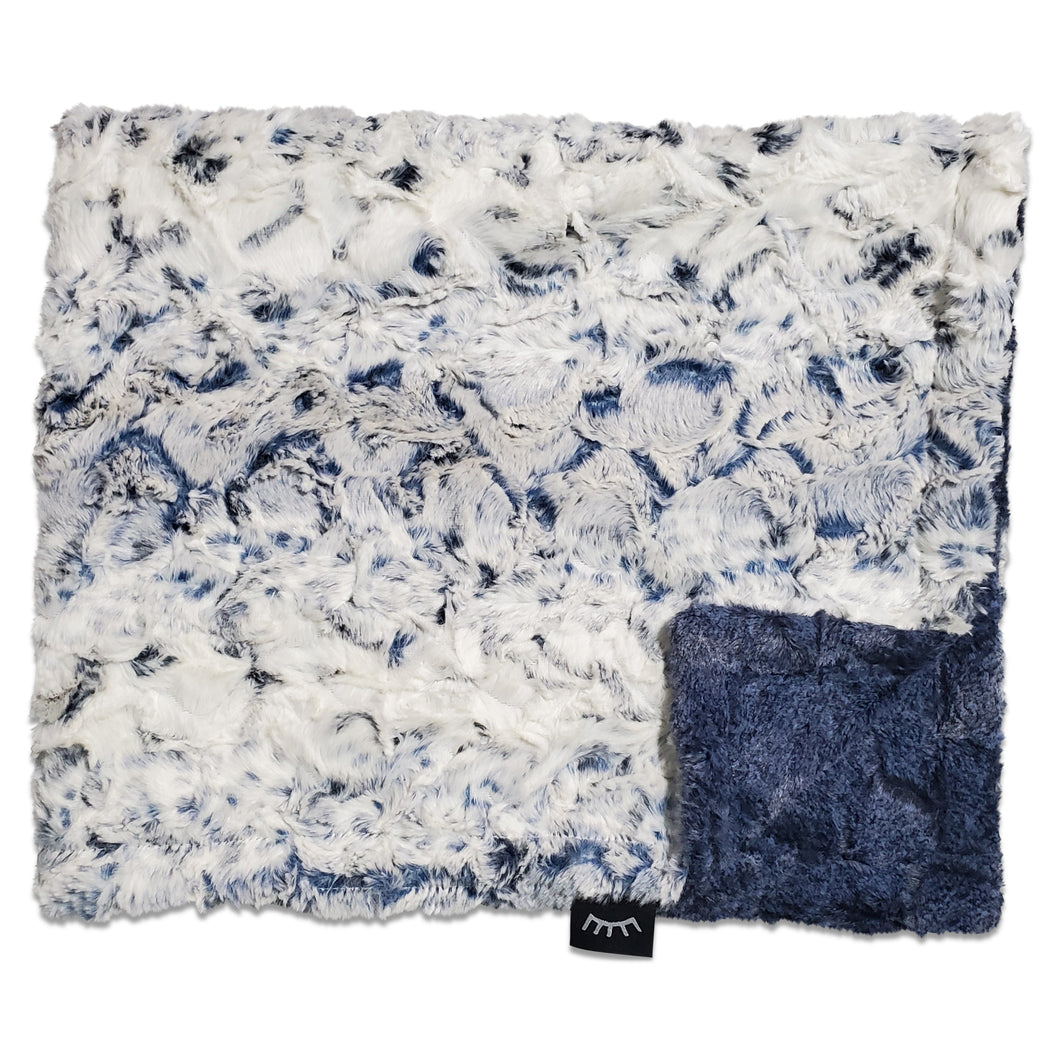 Denim blue owl cozy blanket