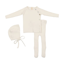 Load image into Gallery viewer, Winter white ribbed knit bris set with blanket
